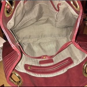 Steve Madden Bags - STEVE MADDEN BURGUNDY TAFFEY TOTE BAG NWOT Steve Madden Bags - STEVE MADDEN BURGUNDY TAFFEY TOTE BAG NWOT